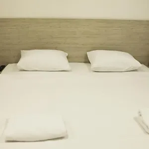  Hotel білий квадрат Ukraine